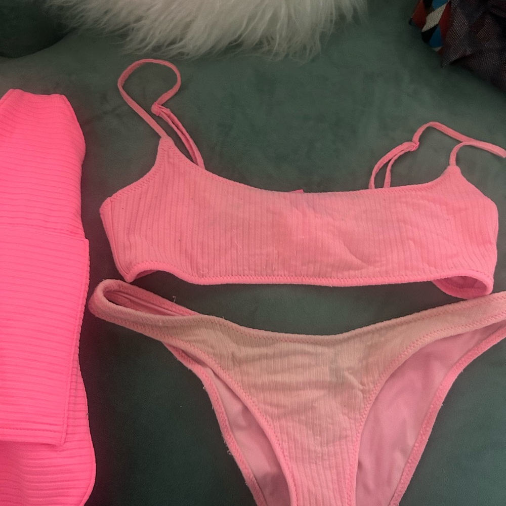 Bright pink Triangl Pipa Dandy Candy bikini
